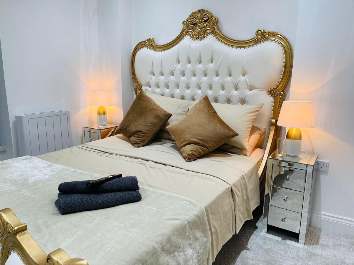 スラウSalt Hill Windsor Legoland Eton Heathrow Luxury 2 Bed 1 Bath Free Parkingアパートメント エクステリア 写真