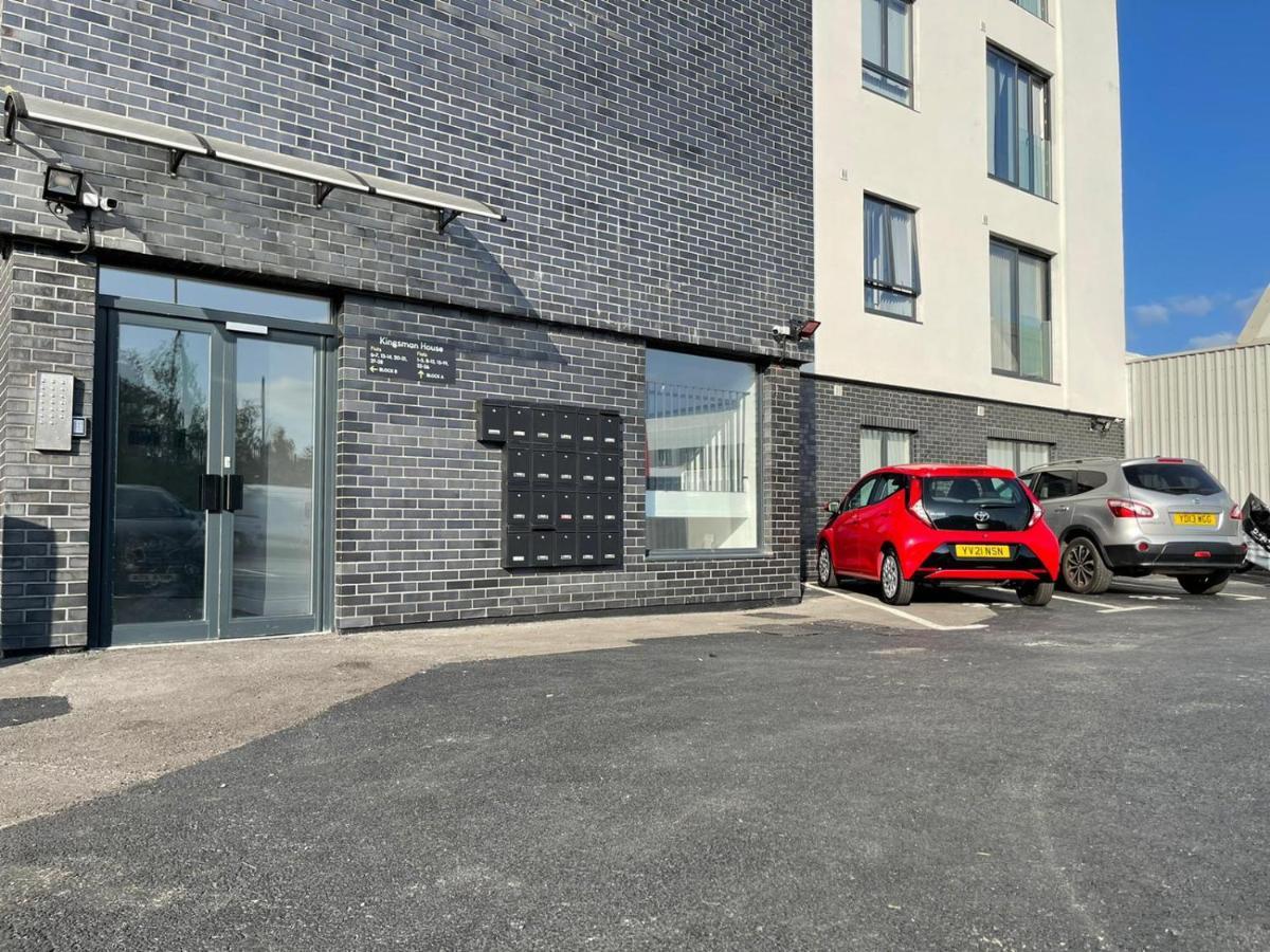 スラウSalt Hill Windsor Legoland Eton Heathrow Luxury 2 Bed 1 Bath Free Parkingアパートメント エクステリア 写真