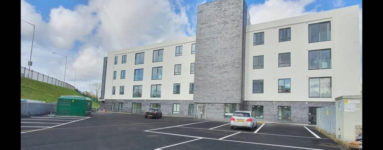 スラウSalt Hill Windsor Legoland Eton Heathrow Luxury 2 Bed 1 Bath Free Parkingアパートメント エクステリア 写真